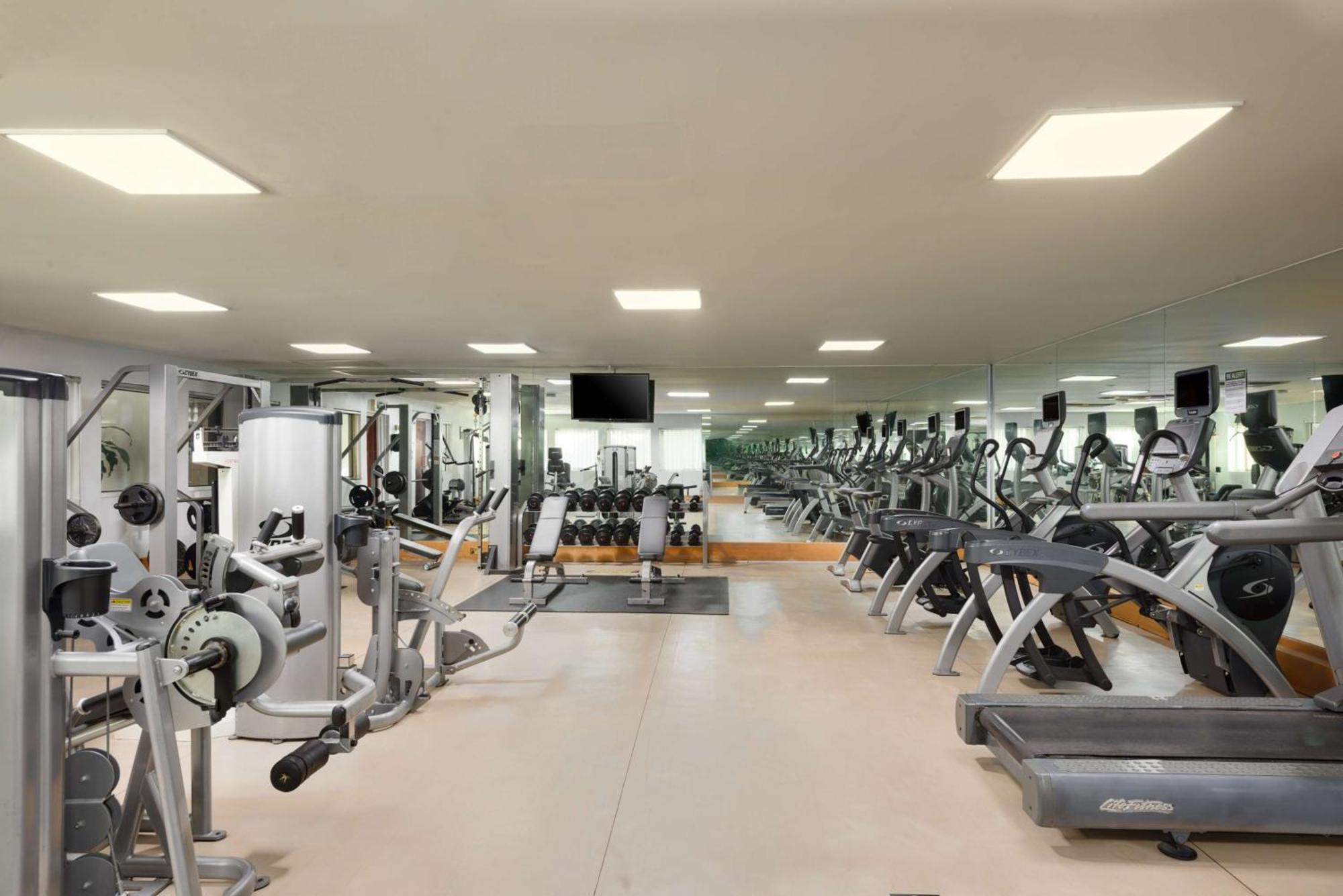 Radisson Blu Hotel, Muscat Ngoại thất bức ảnh