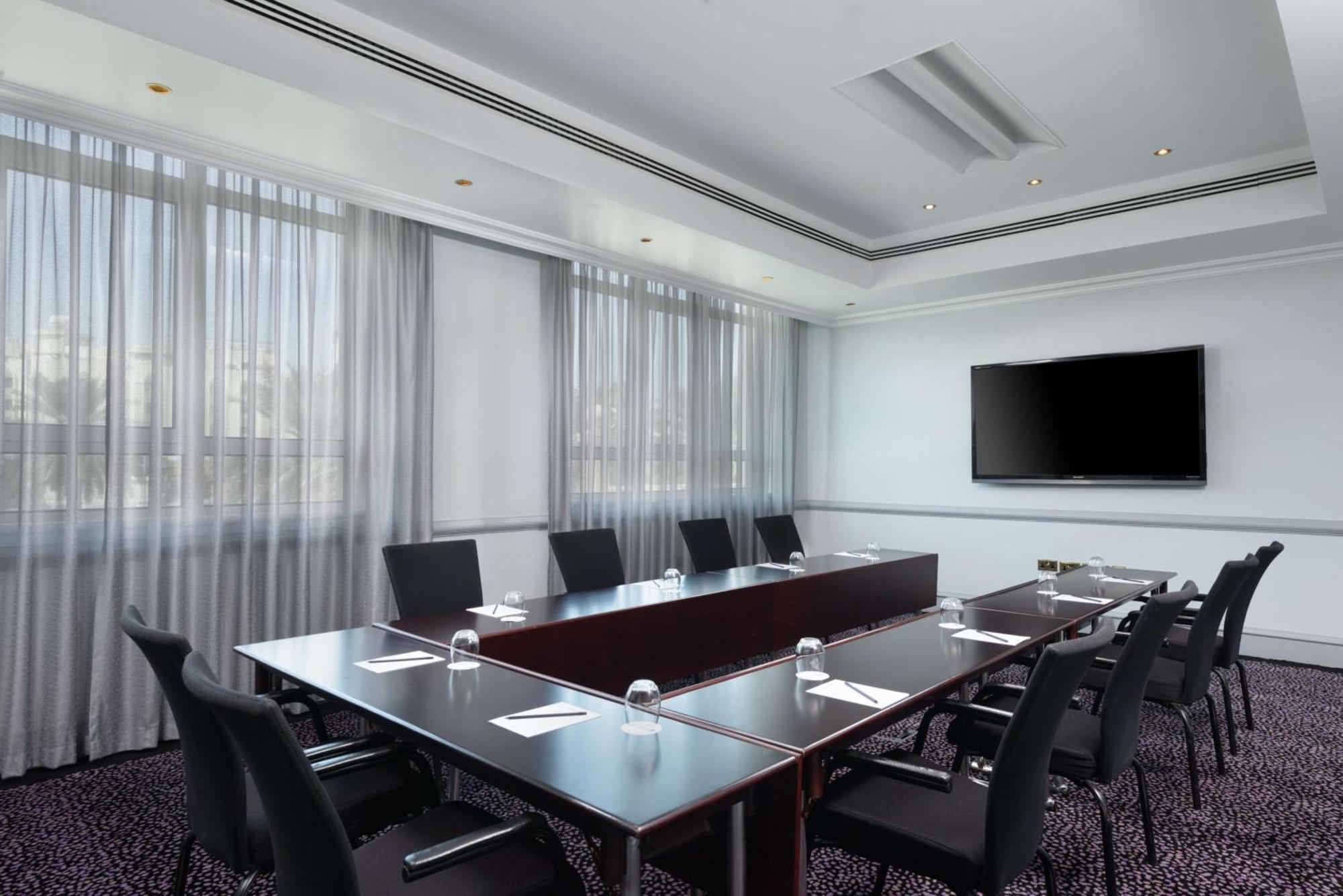 Radisson Blu Hotel, Muscat Ngoại thất bức ảnh