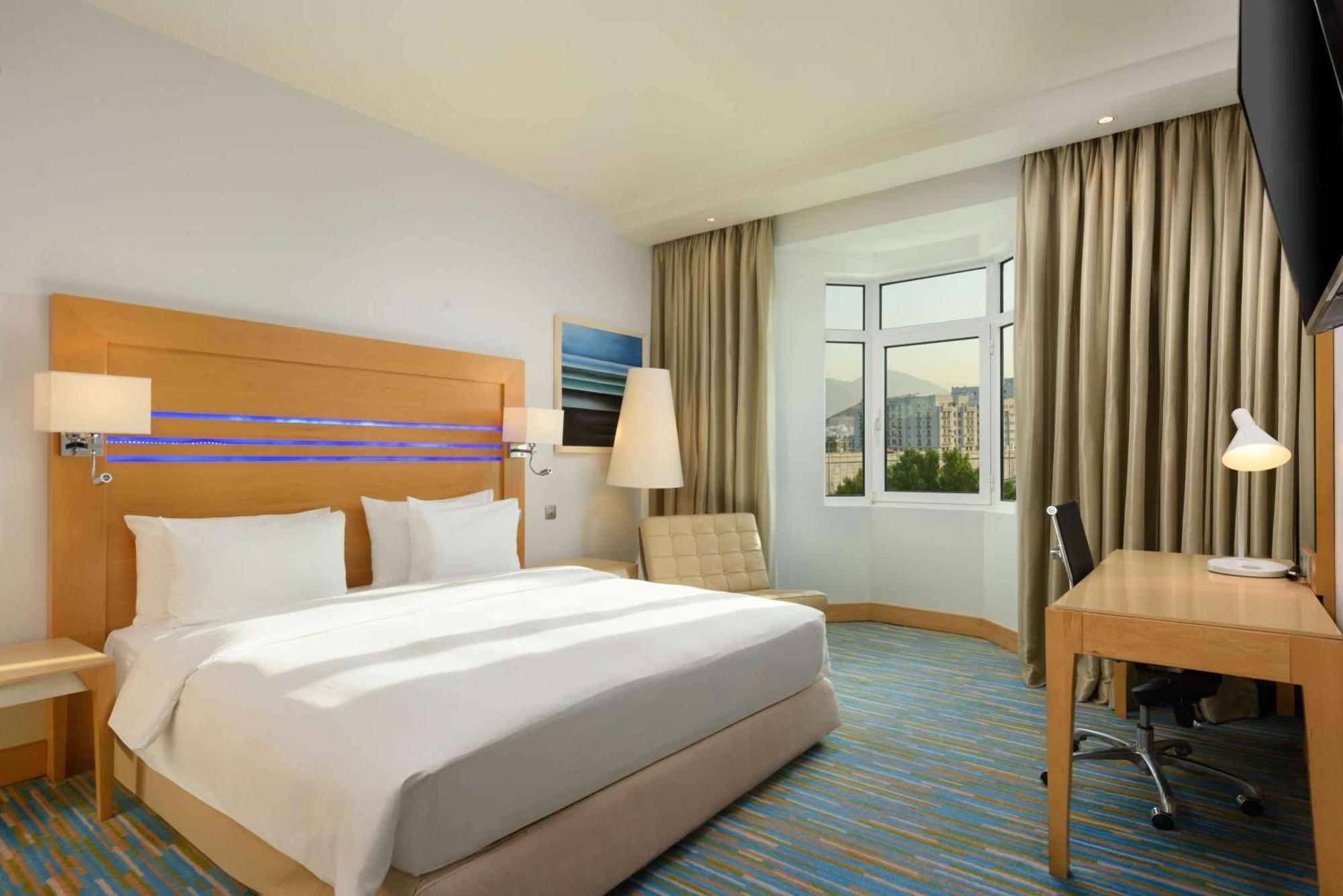 Radisson Blu Hotel, Muscat Ngoại thất bức ảnh