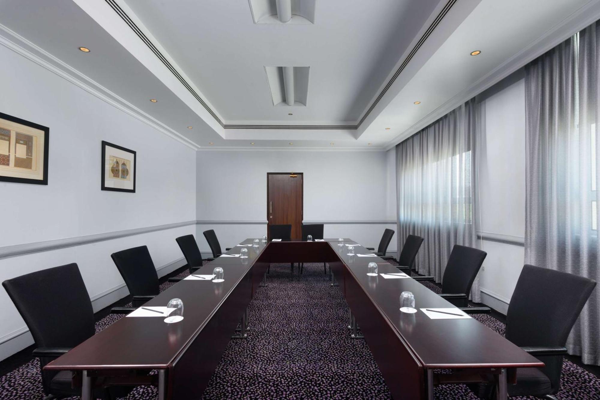 Radisson Blu Hotel, Muscat Ngoại thất bức ảnh