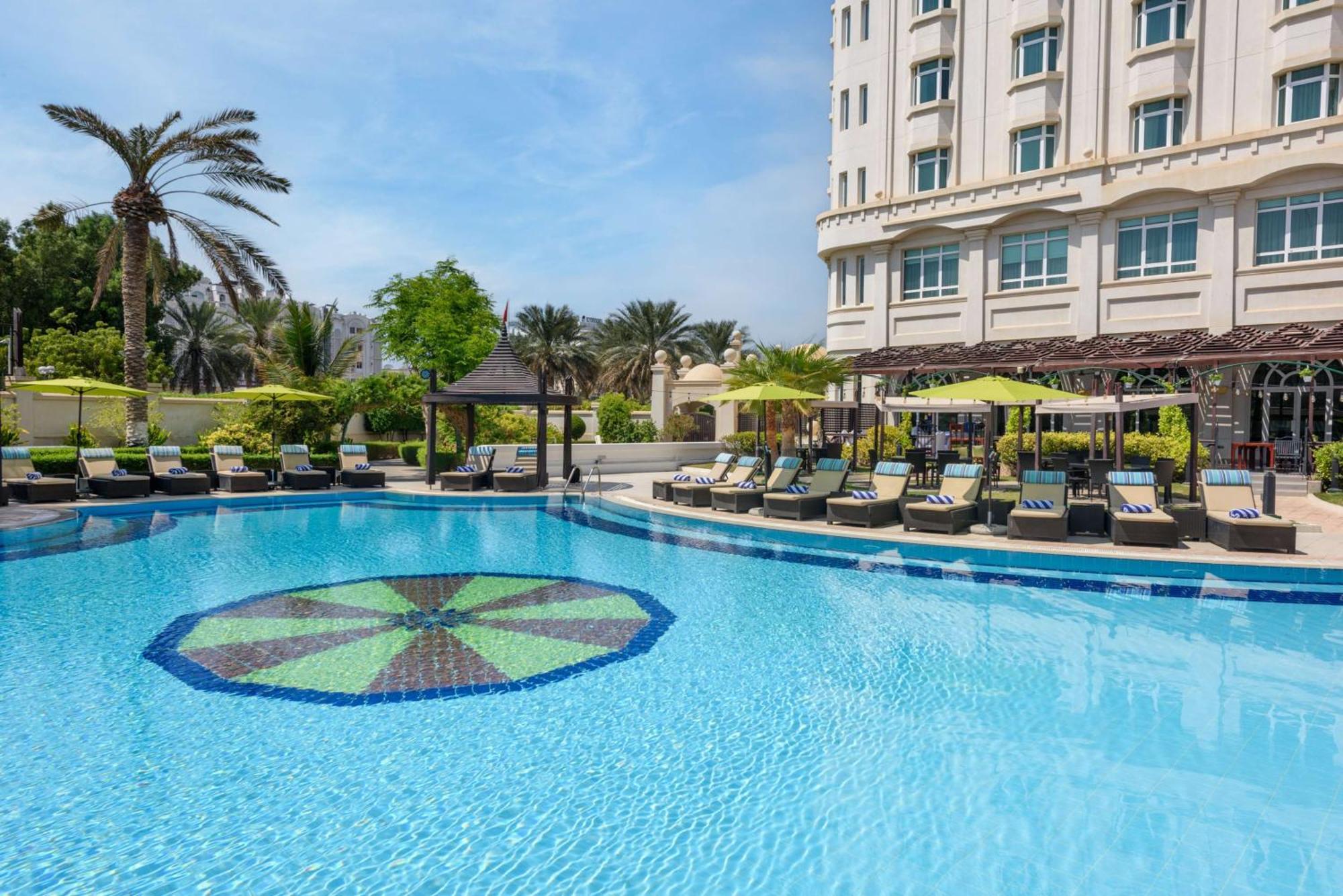 Radisson Blu Hotel, Muscat Ngoại thất bức ảnh