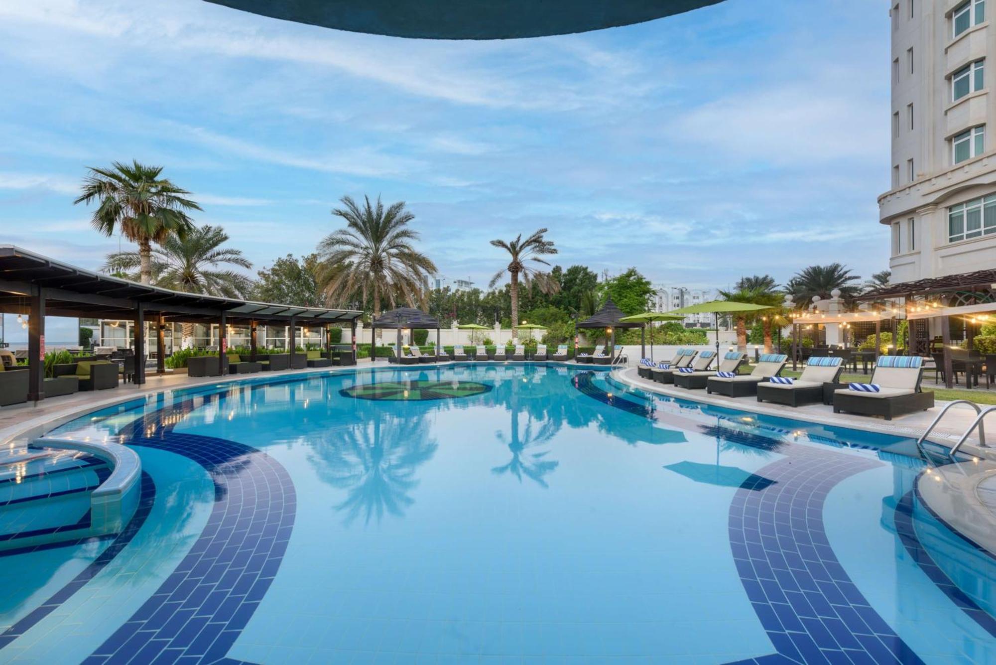 Radisson Blu Hotel, Muscat Ngoại thất bức ảnh