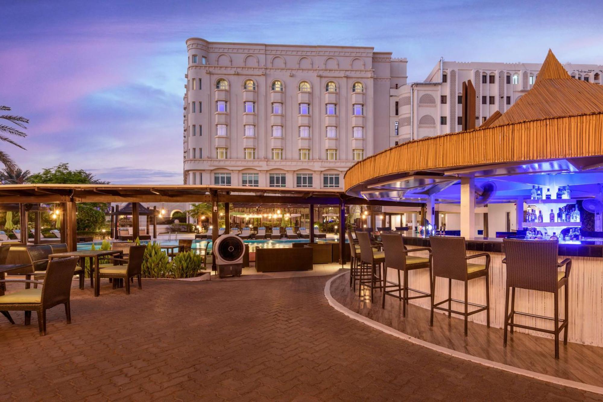 Radisson Blu Hotel, Muscat Ngoại thất bức ảnh